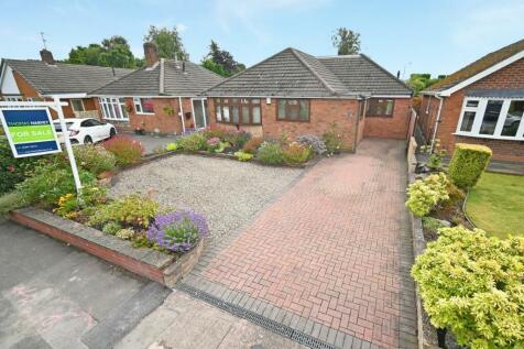 4 bedroom detached bungalow for sale