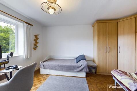 Mentmore Court, Stanmore HA7 Studio for sale