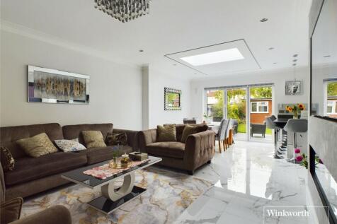 Fairfield Avenue, Middlesex HA8 3 bed semi