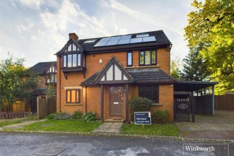 Bruno Place, London NW9 6 bed detached house for sale