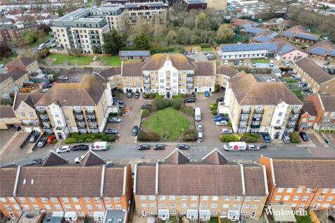 Rose Bates Drive, London NW9 2 bed apartment for sale