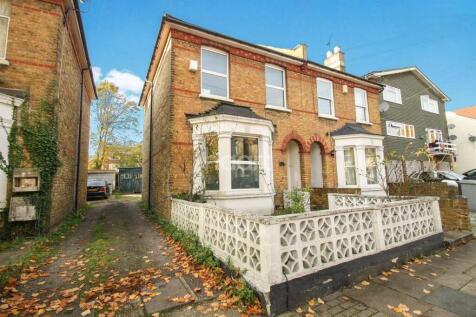 7 bedroom semi-detached house for sale