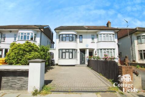 5 bedroom semi-detached house for sale