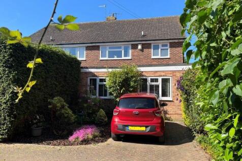4 bedroom semi-detached house for sale