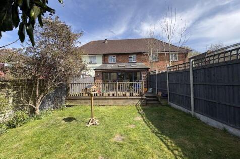 3 bedroom semi-detached house for sale