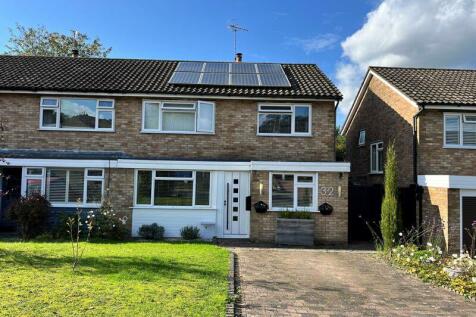 3 bedroom semi-detached house for sale