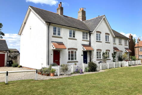 Manor Chase, Long Marston, York, YO26 3 bed end of terrace house for sale