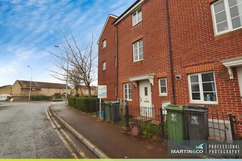 4 bedroom semi-detached house for sale