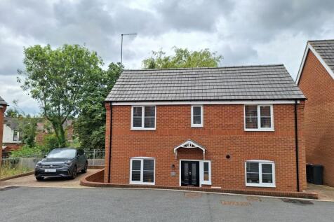 Silverbirch Close, Hartshill... 3 bed detached house for sale