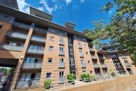Riley House, Manor House Drive... 2 bed flat for sale