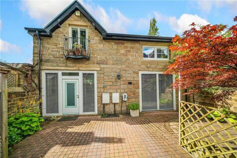 York Place, Harrogate, North Yorkshire 2 bed detached house for sale