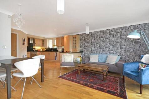 Micklethwaite Steps, Wetherby 2 bed apartment for sale