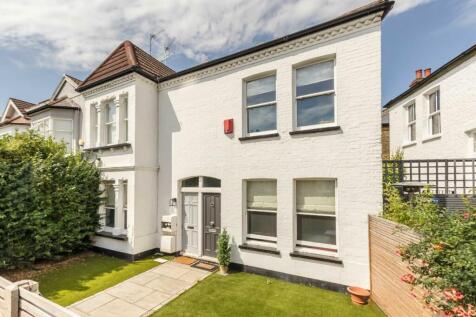 Criffel Avenue, London SW2 2 bed maisonette for sale