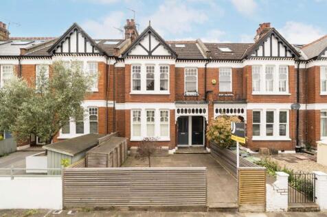 Salford Road, London SW2 2 bed maisonette for sale