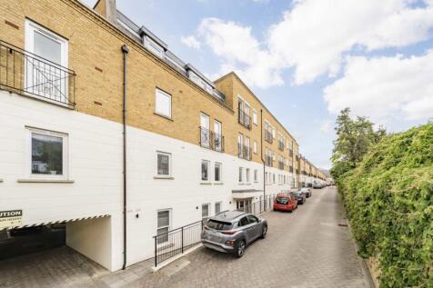 Denning Mews, London SW12 2 bed flat for sale