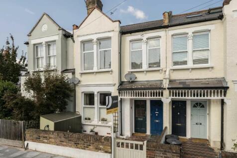 2 bedroom maisonette for sale