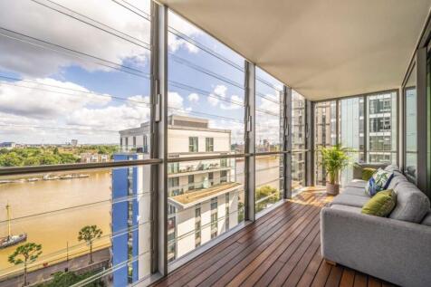 Eastfields Avenue, London SW18 2 bed flat for sale