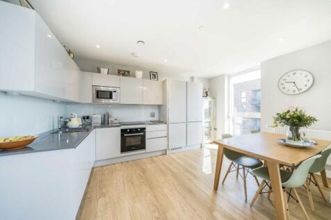 Plough Lane, London SW17 2 bed flat for sale