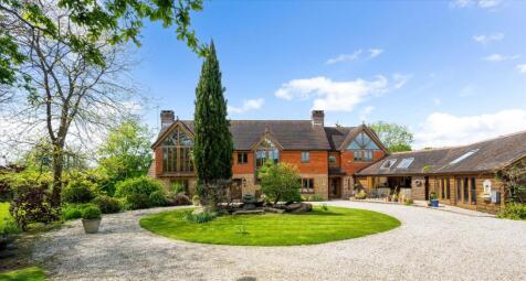 6 bedroom detached house for sale