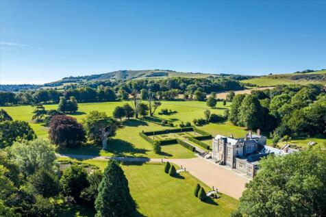 10 bedroom detached house for sale