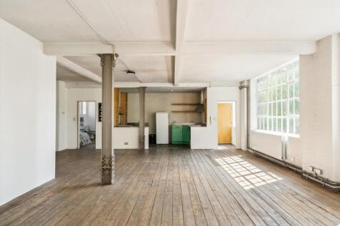 Princelet Street, London, E1 3 bed apartment for sale