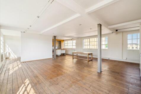 Princelet Street, London, E1 2 bed apartment for sale