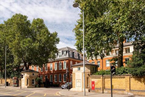 Coleridge Gardens, London, SW10 4 bed flat for sale
