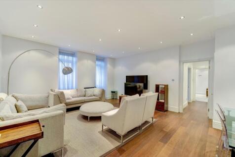 Savoy Court, Covent Garden, London, WC2R 2 bed flat for sale