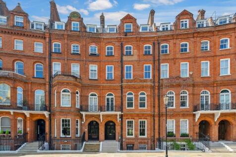 Lennox Gardens, London, SW1X 2 bed flat for sale