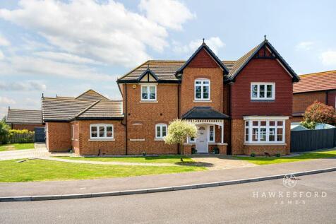 4 bedroom detached house for sale