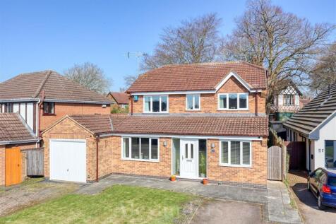 4 bedroom detached house for sale