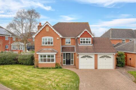 4 bedroom detached house for sale