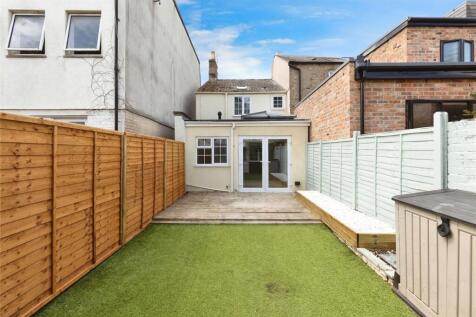 Clare Street, Leckhampton... 2 bed townhouse for sale