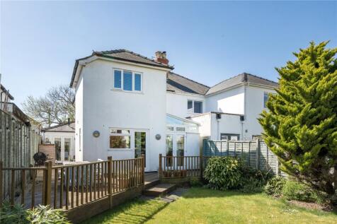4 bedroom semi-detached house for sale