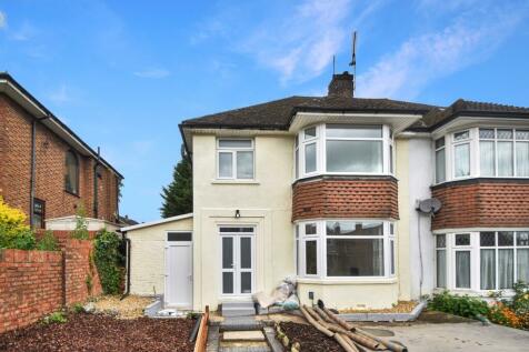 3 bedroom semi-detached house for sale