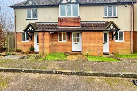 Farmbrook, Luton, Bedfordshire, LU2 7SQ 2 bed terraced house for sale