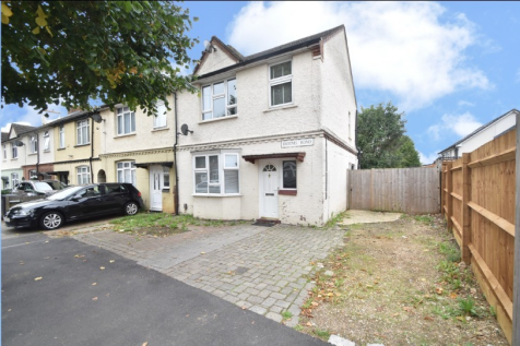 Brooms Road, Luton, LU2 0JP 3 bed end of terrace house for sale