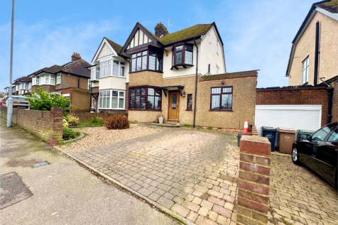 5 bedroom semi-detached house for sale