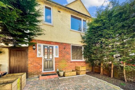 Corncastle Road, Luton, Bedfordshire... 3 bed end of terrace house for sale