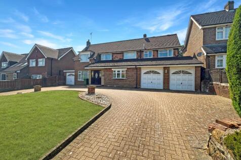 Old Bedford Road, Luton 4 bed detached house for sale