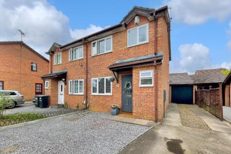 3 bedroom semi-detached house for sale