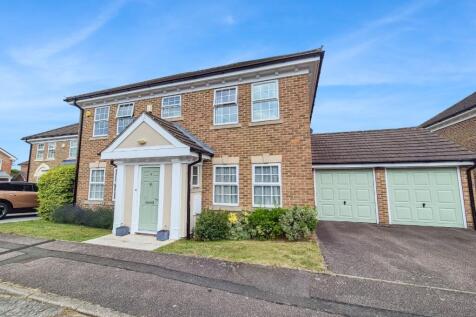 Hayton Close, Luton, Bedfordshire... 4 bed detached house for sale