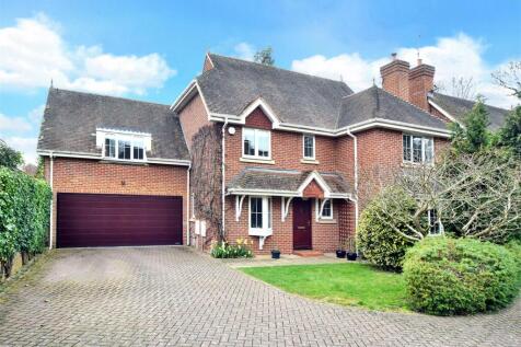5 bedroom detached house for sale