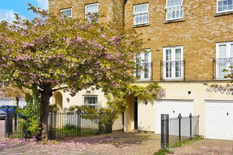 4 bedroom town house for sale