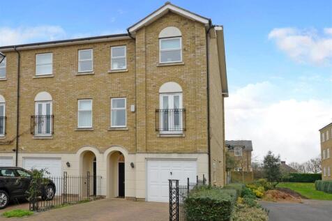 4 bedroom end of terrace house for sale
