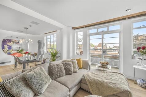 2 bedroom flat for sale