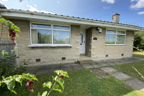 2 bedroom semi-detached bungalow for sale