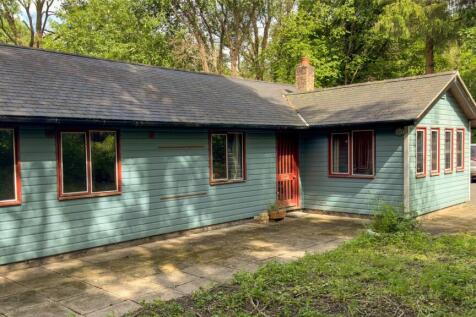 High Street, Llanfyllin, Powys, SY22 4 bed bungalow for sale