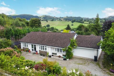 Coed Llan Lane, Llanfyllin, Powys, SY22 3 bed bungalow for sale