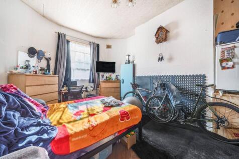Peckham Hill Street, Peckham, London... 2 bed flat for sale